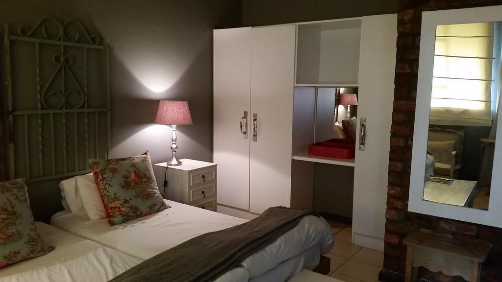 Simondium'S Country Lodge Room photo